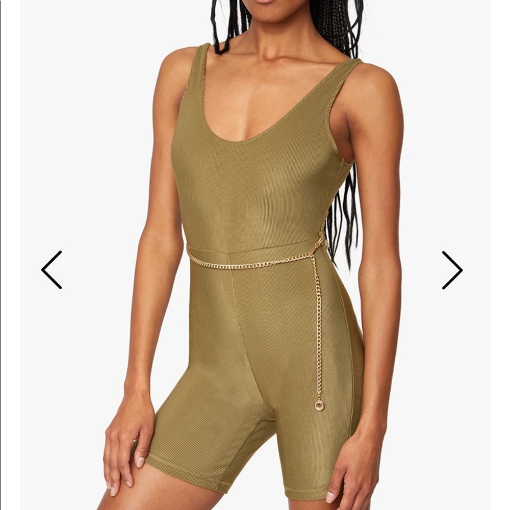 Weworewhat scoop rib bodysuit with chain